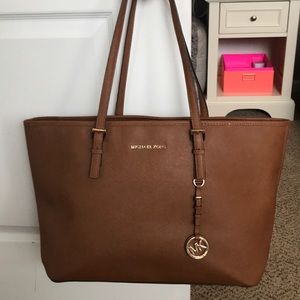 Michael Kors Tote